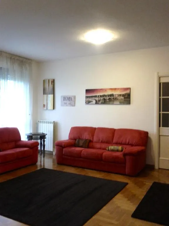B&B Flores Roma Bed & Breakfast